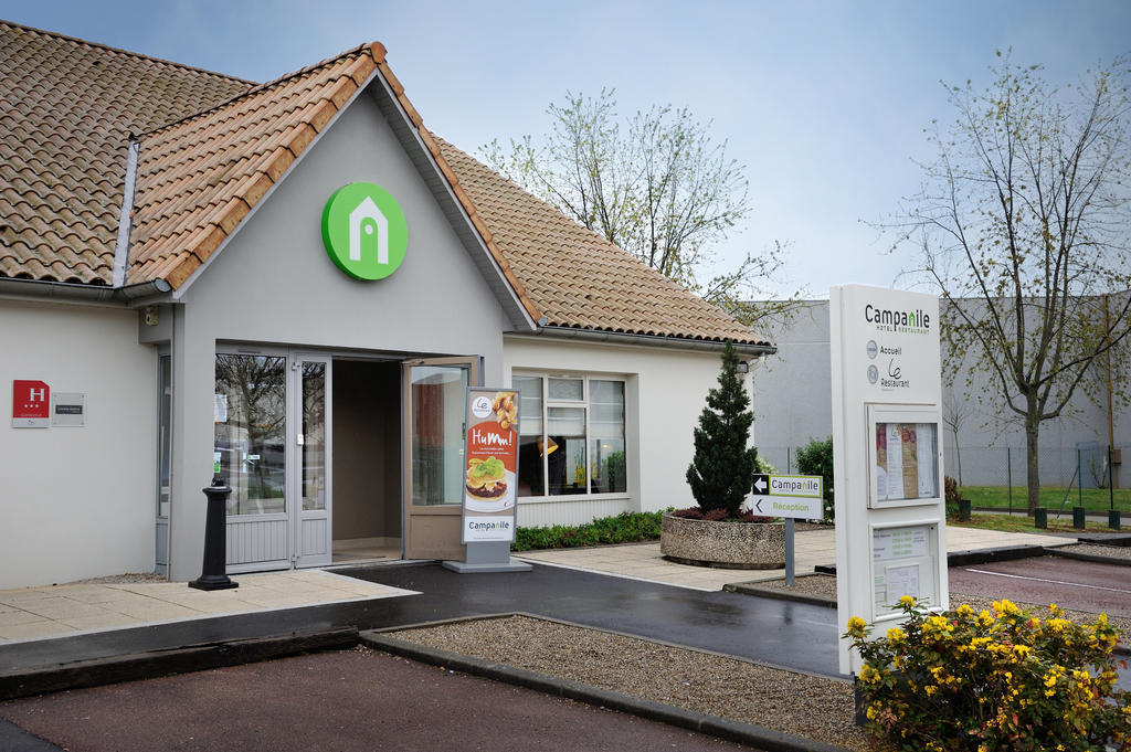 Campanile Lyon Est Aeroport Saint Exupery Hotell Eksteriør bilde